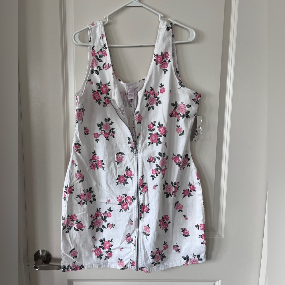 NWT White Floral Denim Zip-Up Mini Dress